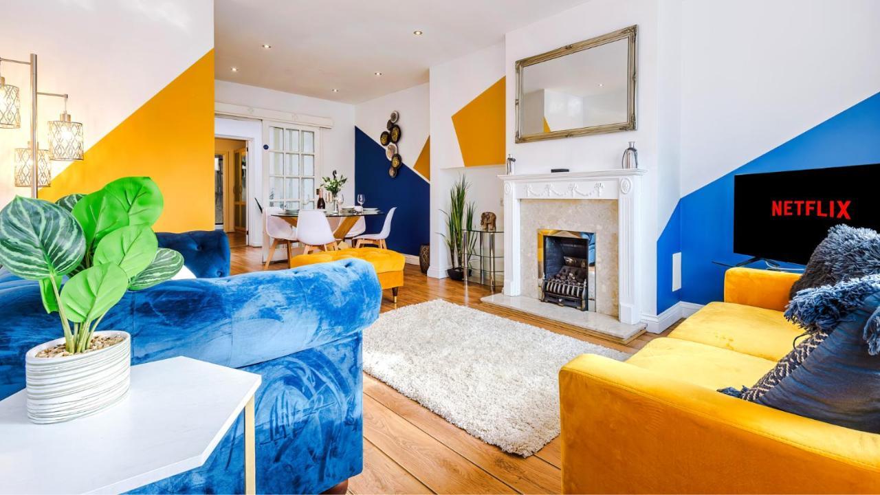 Newhall Road - 4 Bedroom Chester Home - Parking Wervin 외부 사진