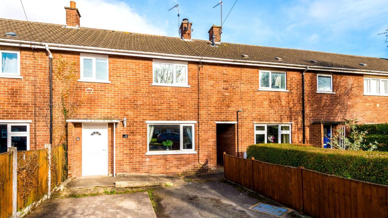 Newhall Road - 4 Bedroom Chester Home - Parking Wervin 외부 사진
